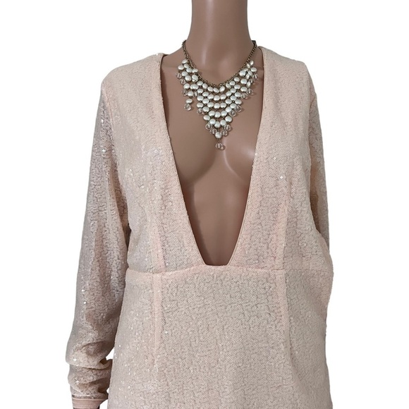 Tobi Georgia Peach Sequins Party Deep V Mini Dress - Picture 8 of 14